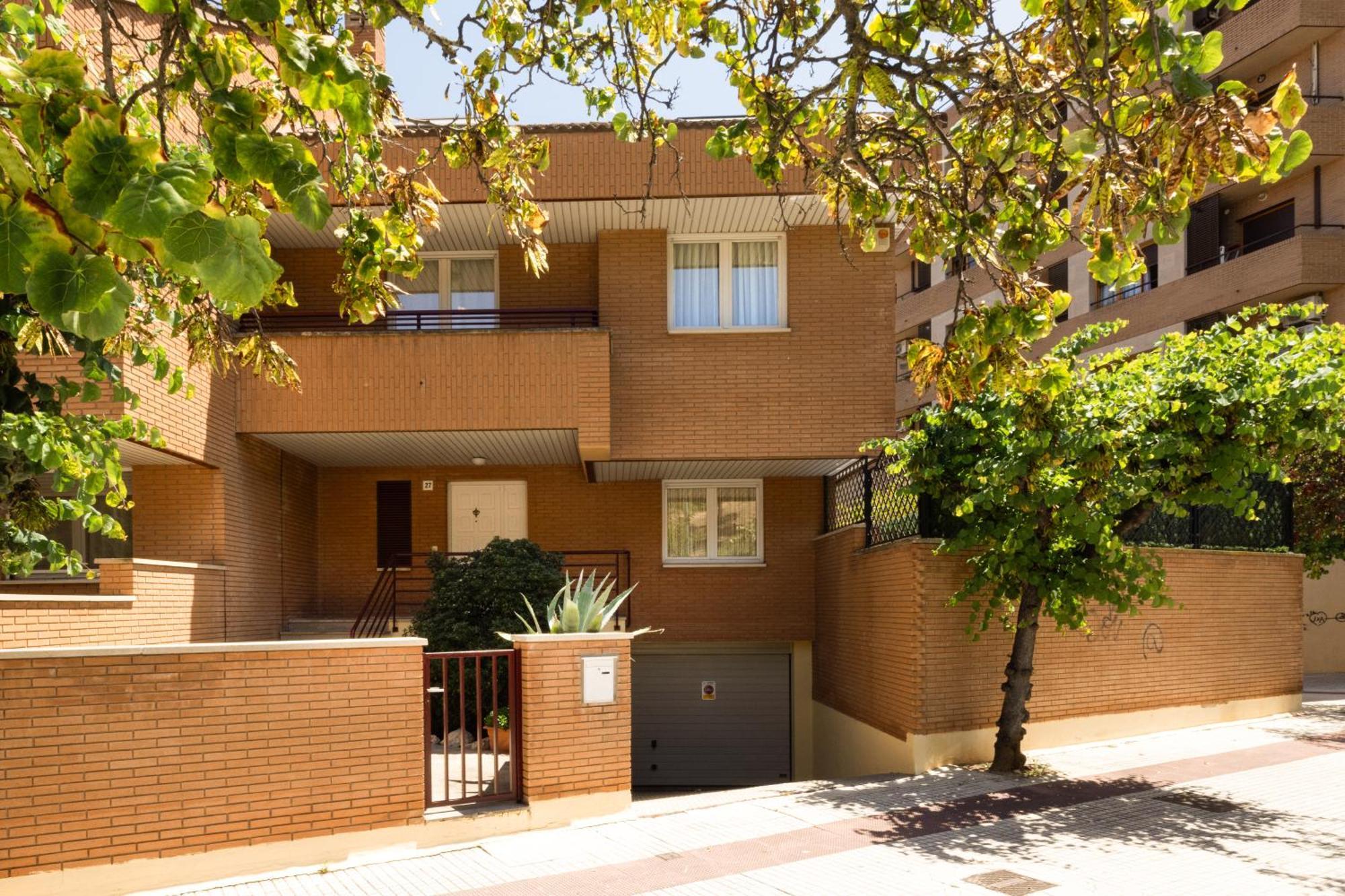 Villa Casa Con Piscina En El Centro Tudela Esterno foto